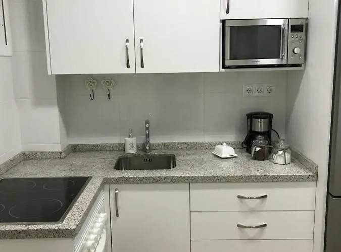 Apartamento Edificio Agata מלון *