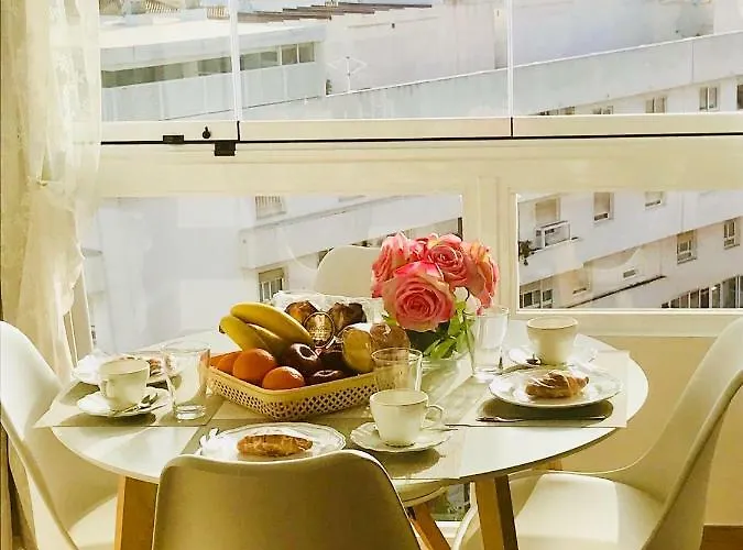 Apartamento Edificio Agata מלון *