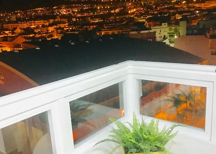 Apartamento Edificio Agata מלון *
