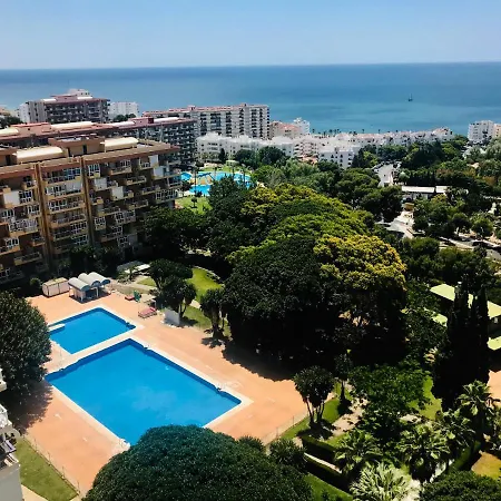 Apartamento Edificio Agata * ベナルマデナ