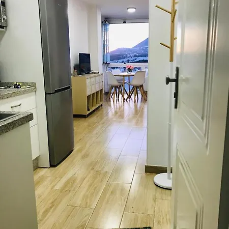 Apartamento Edificio Agata * ベナルマデナ
